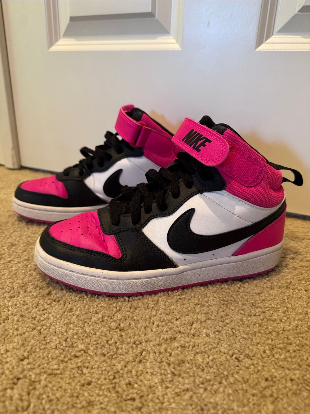 Nike Youth Court Borough Mid 2 High Top Sneaker